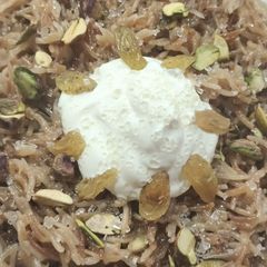 A picture of Pottay wali sawayain.