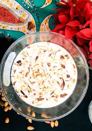 A picture of Sheer Khurma.