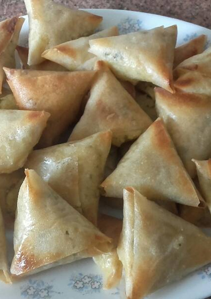 Una foto de Briwat de patatas y queso / Comida De Marruecos