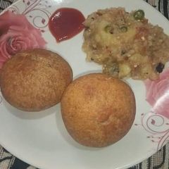 A picture of Litti chokha.