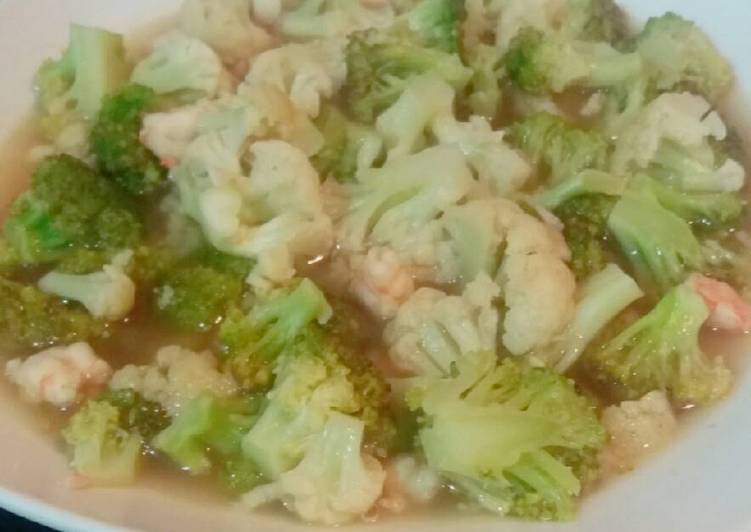 Tumis udang brokoli kembang kol
