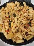Pasta Vegana de Tomate e Manjericão
