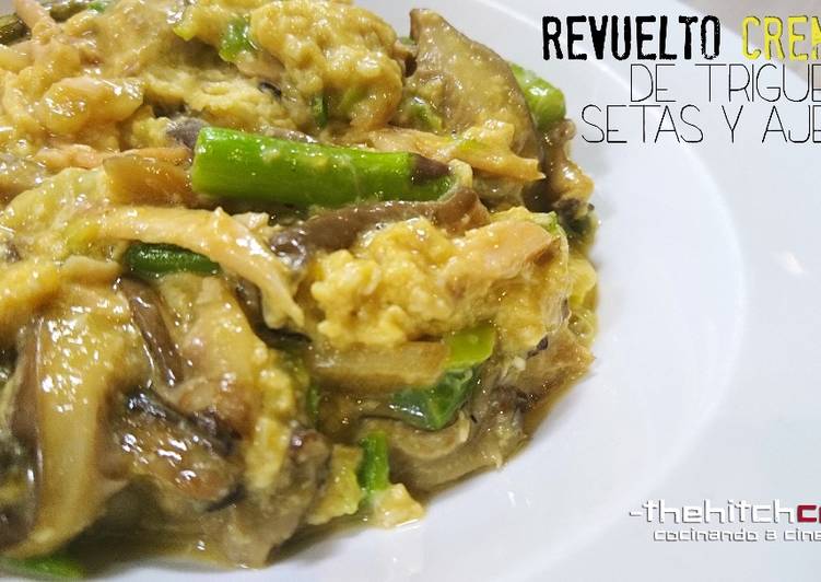 Revuelto cremoso de trigueros, setas y ajetes
