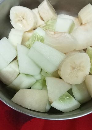 फ्रूट सलाद (Fruit salad recipe in hindi) रेसिपी मुख्य फोटो