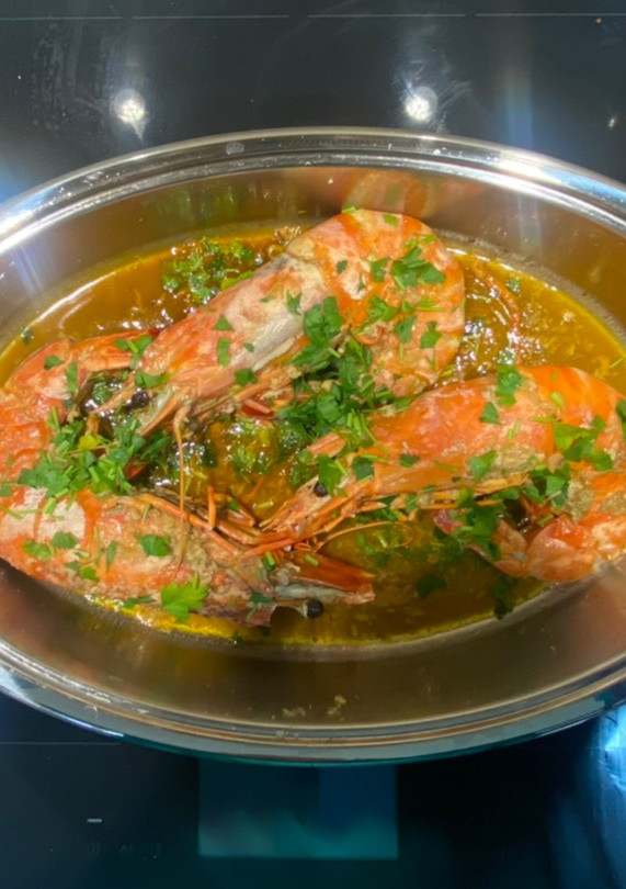 Una foto de Camarón - Langostino Jumbo Colossal en salsa