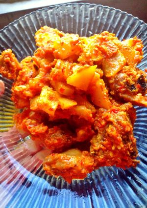 Foto resep Ayam Kentang Sambel Merah