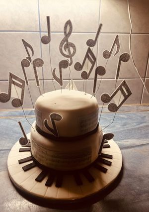 Alsó krém csoki puding krém a felső csokikrém. Receptet már korábban feltöltöttem recept fotója