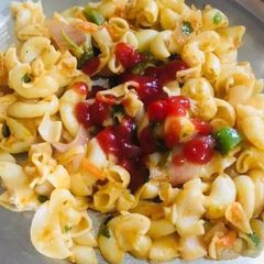 A picture of Macaroni.