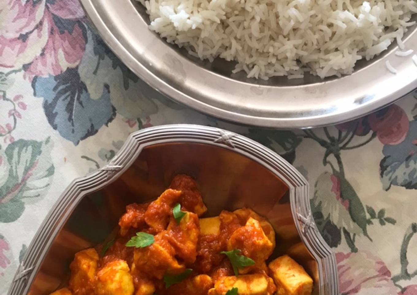 Pollo al curry con arroz basmati