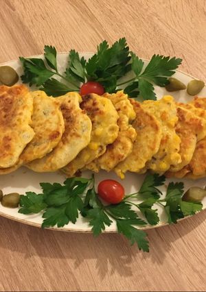 A picture of Cheddar Corn Fritters.