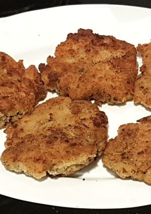 Foto principal de Tempurburguesa de pollo, champiñones y mozzarella con guarnición