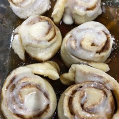 Lower calorie cinnamon roll with frosting A picture of Lower calorie cinnamon roll with frosting.