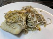 Una foto de gulas pescado a