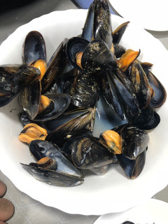 Una foto de Mejillones al vapor con cerveza
