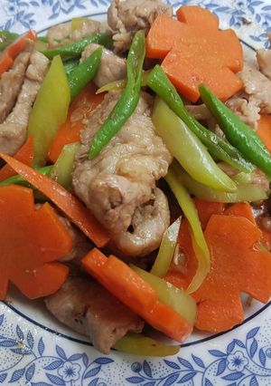 รูปของ หมูผัดพริกหนุ่ม