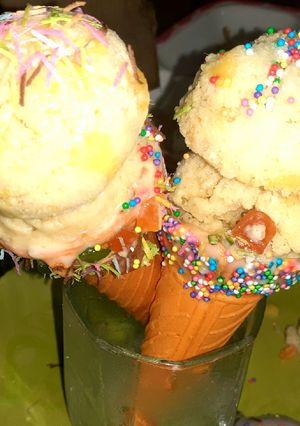 A picture of Wheat flour mango icecream.