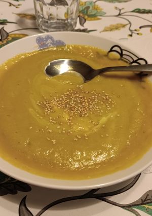 Una foto de Puré de hinojo y romanescu
