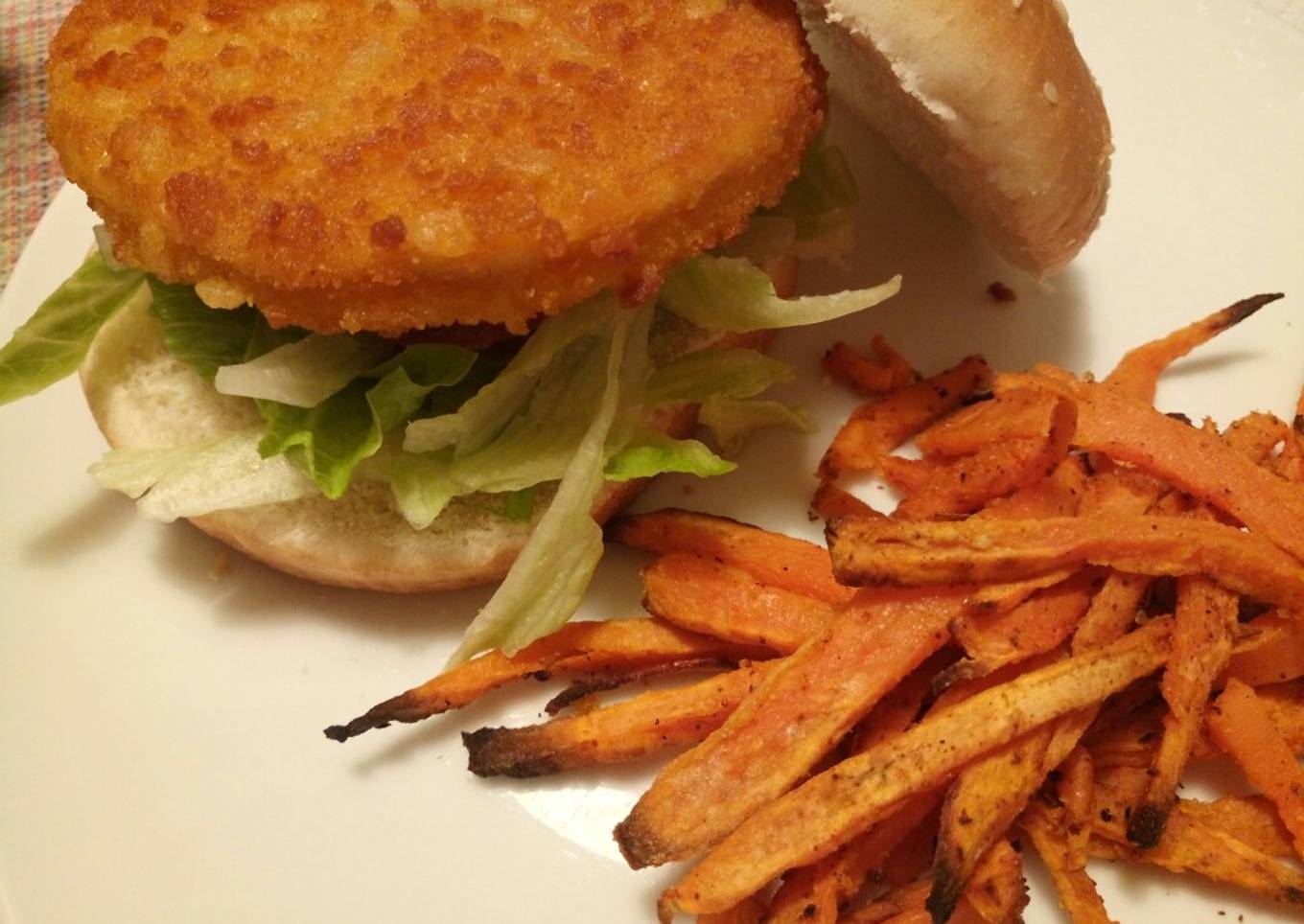 Chicken burger with Cajun spiced sweet potato chips