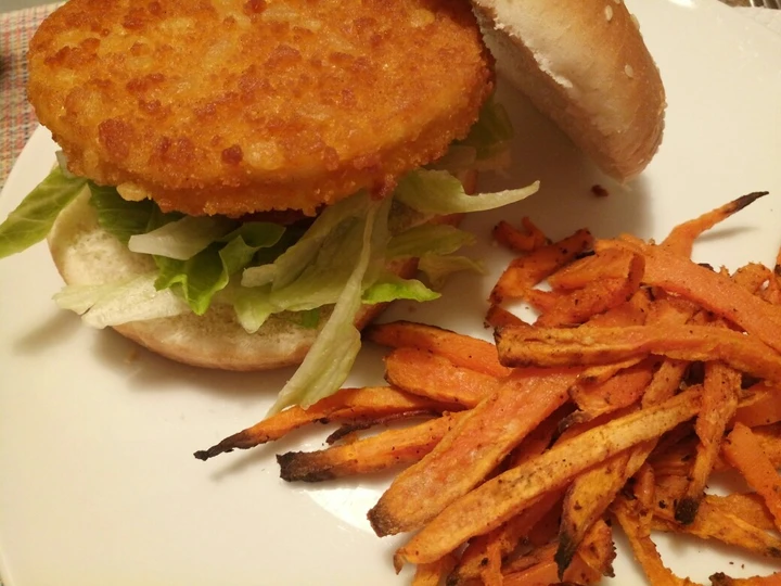Easy Steps to Prepare Recipe Chicken burger with Cajun spiced sweet potato chips that is  Makes Drooling, Perfect}