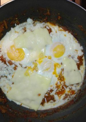 صورة لوصفة فول بالبيض والجبن