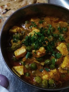A picture of Shahi Matar Paneer.