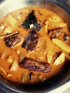 সবজি দিয়ে কাতলা মাছের ঝোল(sabji diye katla maacher jhol recipe in Bengali) রেসিপির প্রধান ছবি