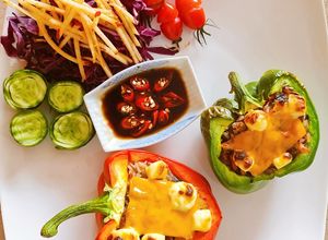 Hình của món Lại cơm gạo lức gà nướng phô mai bản việt.