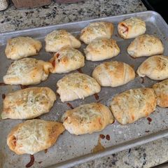 A picture of Pepperoni crescent rolls.