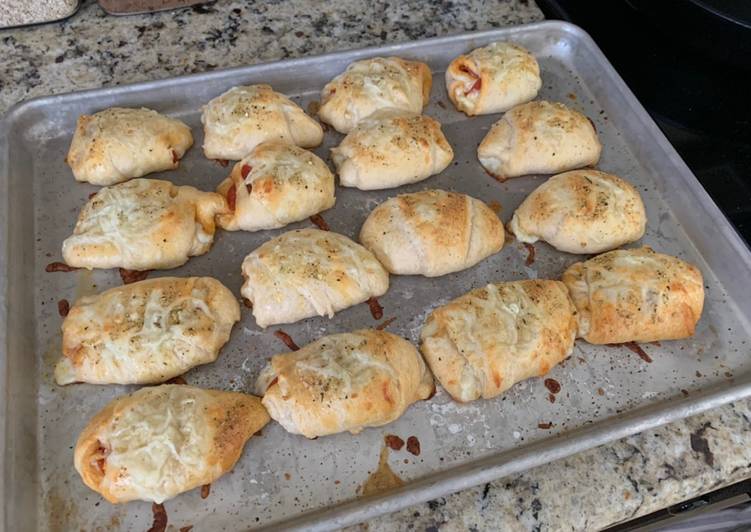 Pepperoni crescent rolls