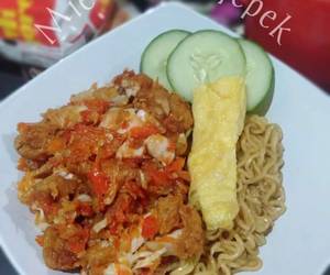 Resep Populer Mie Ayam Geprek Enak Bergizi Resep Populer Mie Ayam Geprek Enak Bergizi