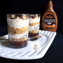 A picture of Vanilla cake parfait.