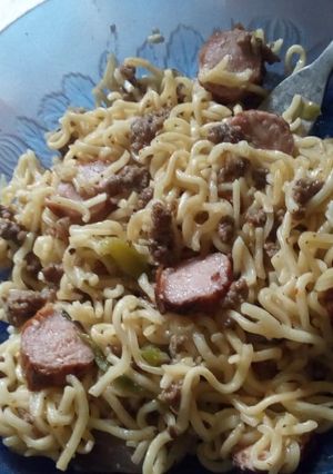 A picture of Indomine/Sausage/minced meat.