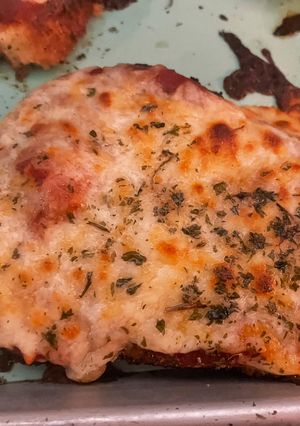 A picture of Chicken Parmesan.