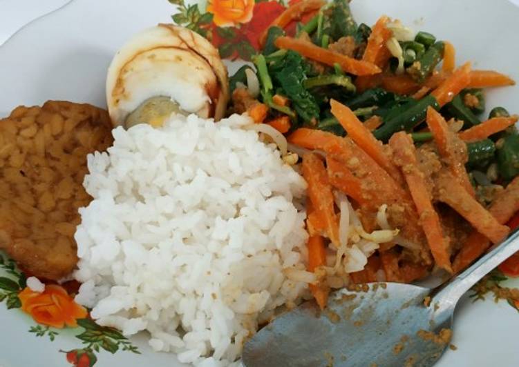 Pecel sayur simple