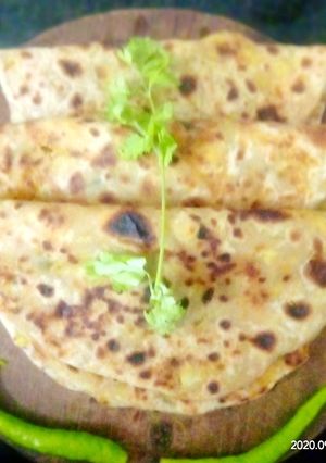 A picture of Gobhi Paratha.