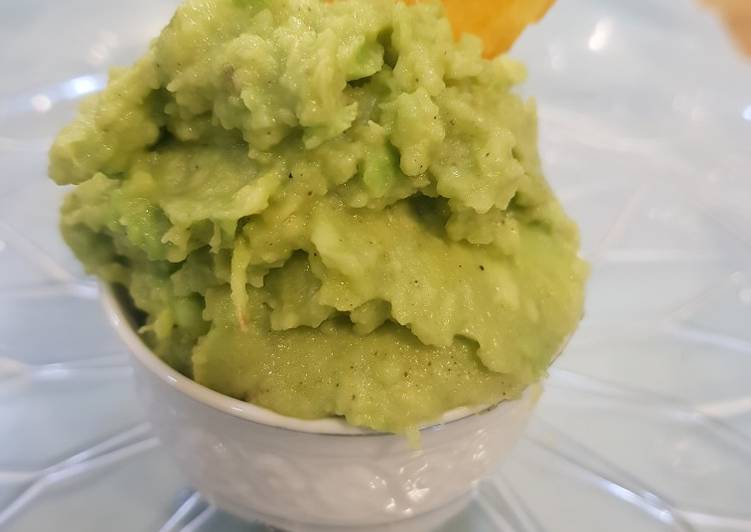 Recipe of Homemade Avocado dip/guacamole