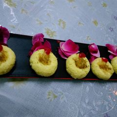 A picture of Flavoured sandesh.