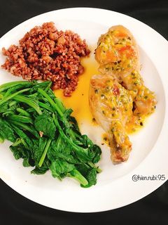 Hình của món Đùi gà sốt chanh leo.