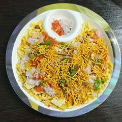 A picture of Papad churi bhel.