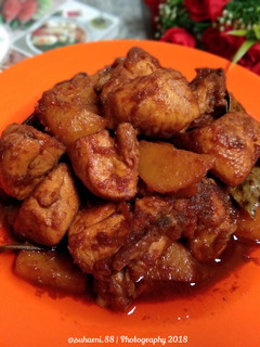 Foto resep Semur Ayam Kentang