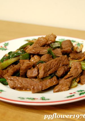 蔥爆牛肉 的食譜成品照片
