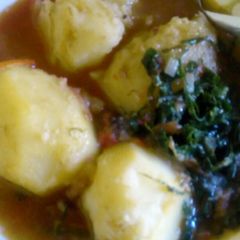 A picture of Fried potatoes with greens (karanga).