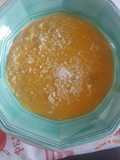 Minestra di riso integrale alla zucca e formaggio cremoso