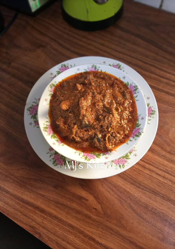 A picture of Peanut soup (kuli kuli soup).