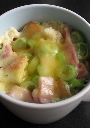 A picture of Instant Savoury Bread & Butter Pudding in Mug.