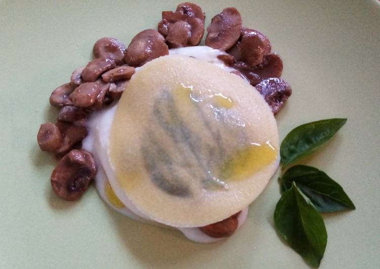 Recetta di Perfect Raviolo aperto con besciamella e funghi