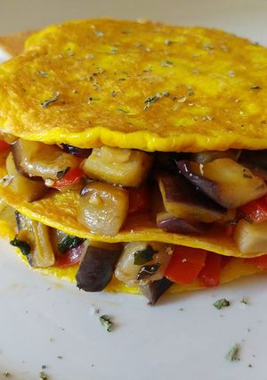 Foto di Torretta di frittata con melanzane e pomodori