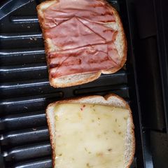 A picture of Grilled lunch.