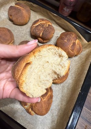 Egyszerű zsemle házilag 🥖 recept fotója