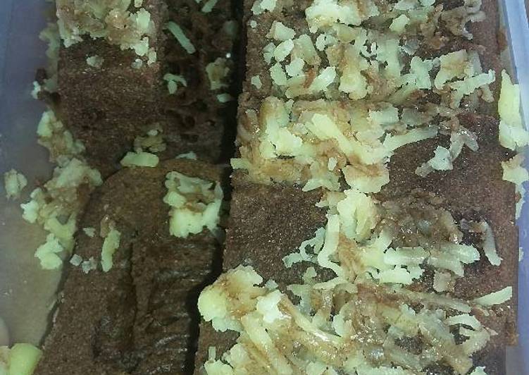 Resep Brownies kukus topping keju oleh Nicx Rarayu - Cookpad